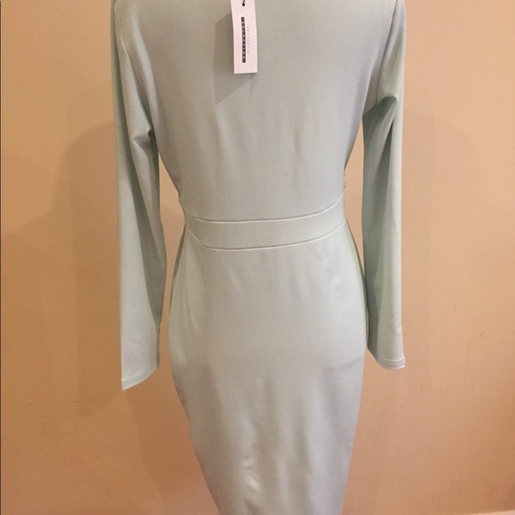 Dress - Picture 2 of 4